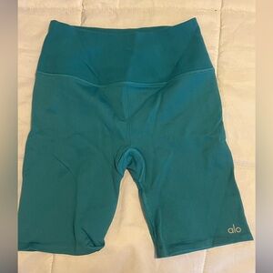 Alo ribbed biker shorts, only worn once